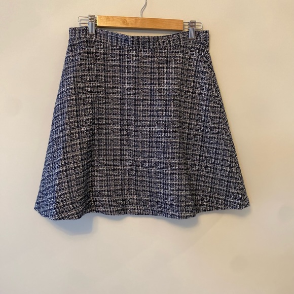 Banana Republic Tweed Skirt Size 2 - Picture 2 of 4